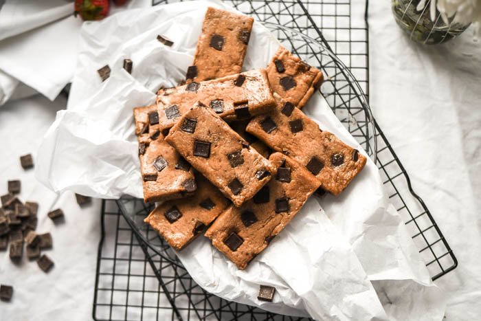 Chocolate Chunk Cookie Dough Protein Bars (Vegan+GF) (2).jpg