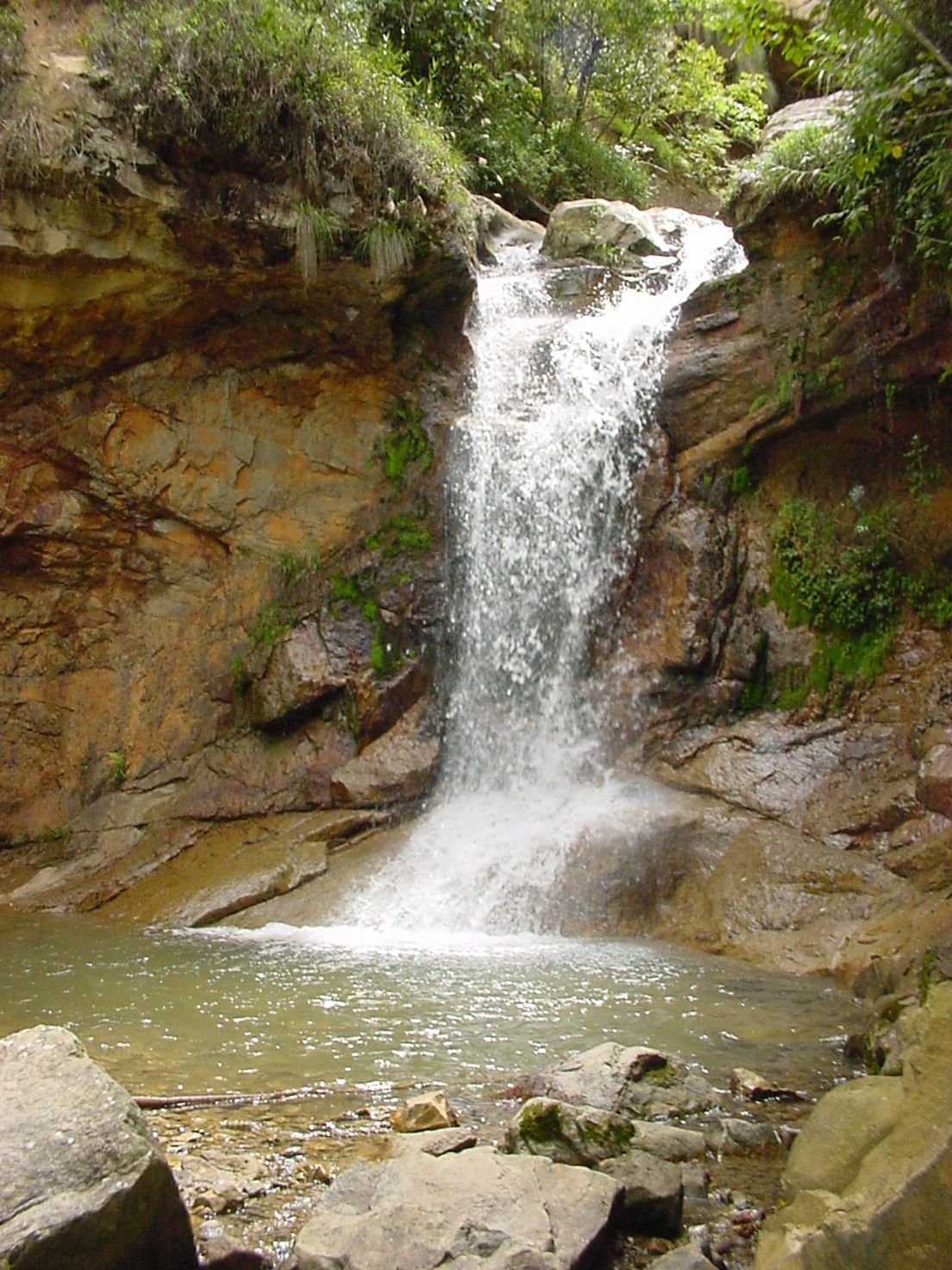 73 cascada en el parque Chorros de Milla.jpg