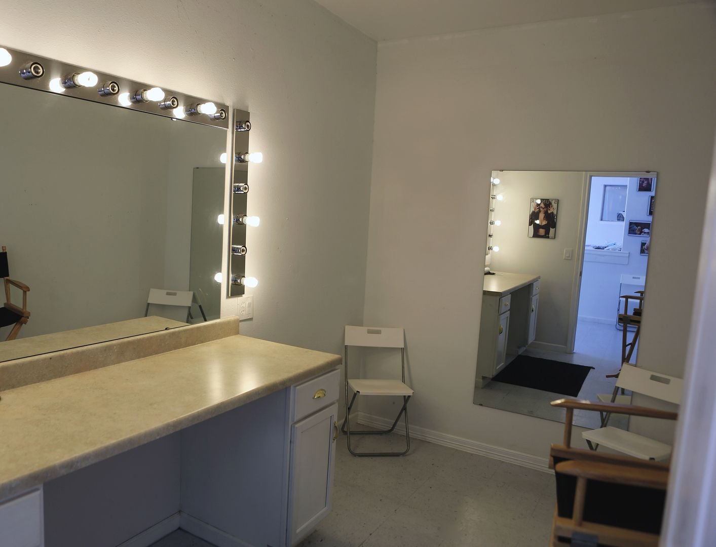 stunner studios makeup room.jpg