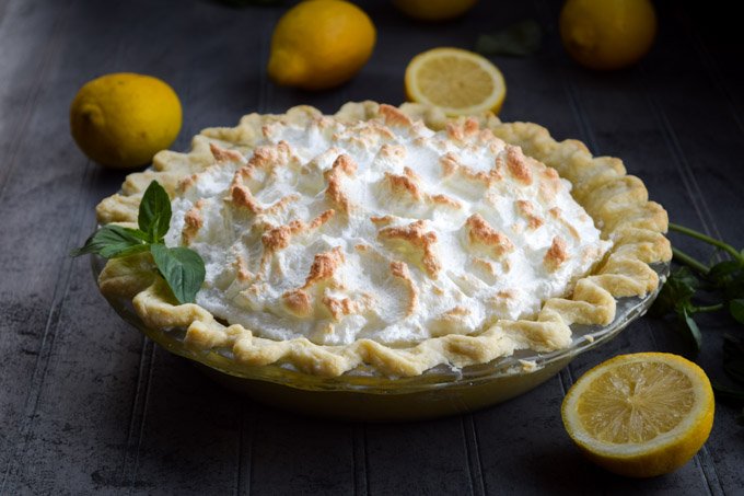 Basil Lemonade Meringue Pie. (8).jpg