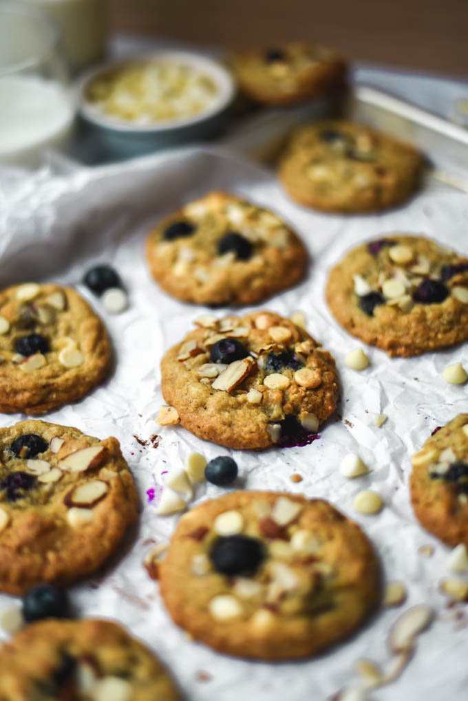 Blueberry White Chocolate Almond Oatmeal Cookies (4).jpg