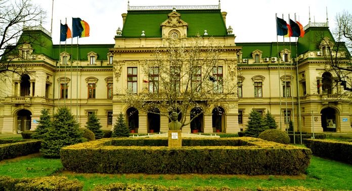 palatul-roznovanu.jpg