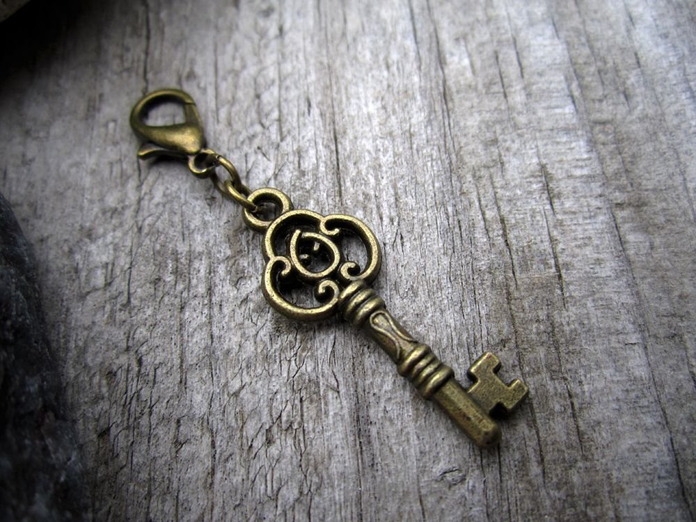 Key Bronze Midori Charm 5a.jpg