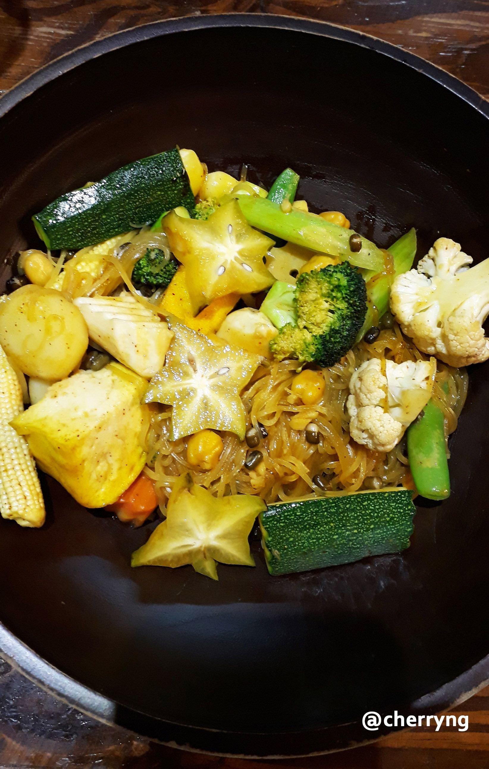 vegetable pad thai copy.jpg