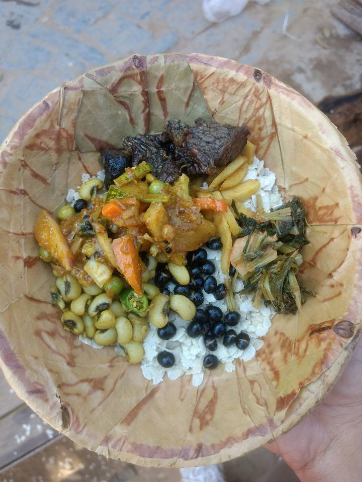 "Newari khaja in duna"