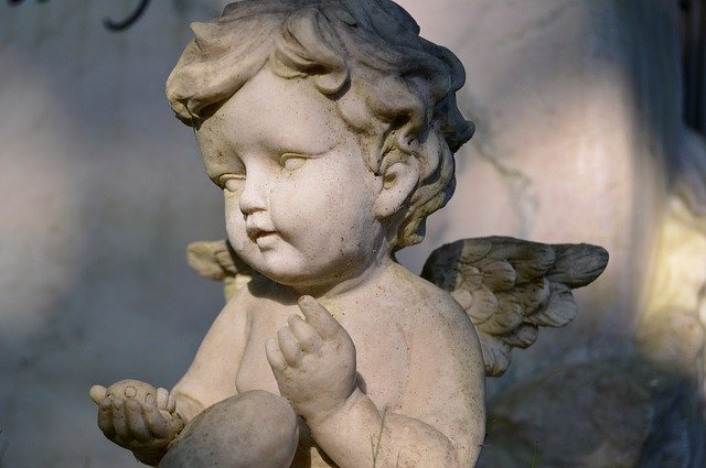 angel-1618321_640.jpg