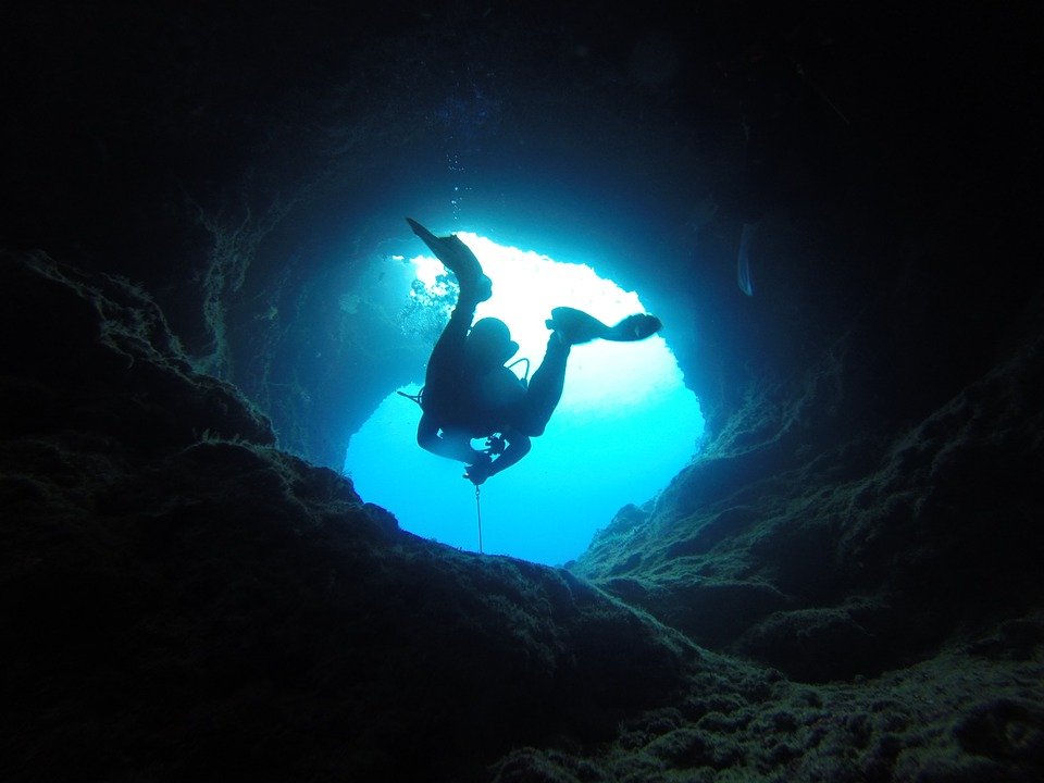 cave-1154294_960_720.jpg