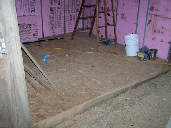 Cold Room - floor insulated1 crop April 2010.jpg