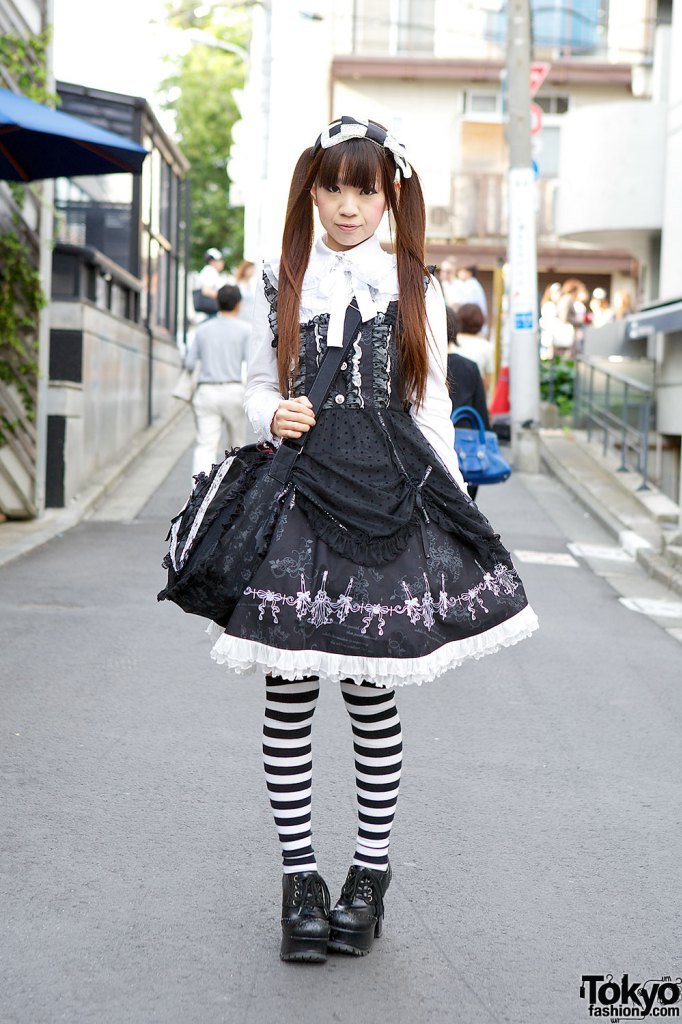 gothic-lolita.jpg