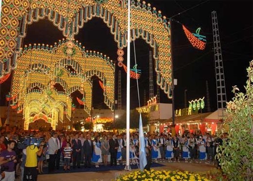 izado bandera feria san fernando.jpg