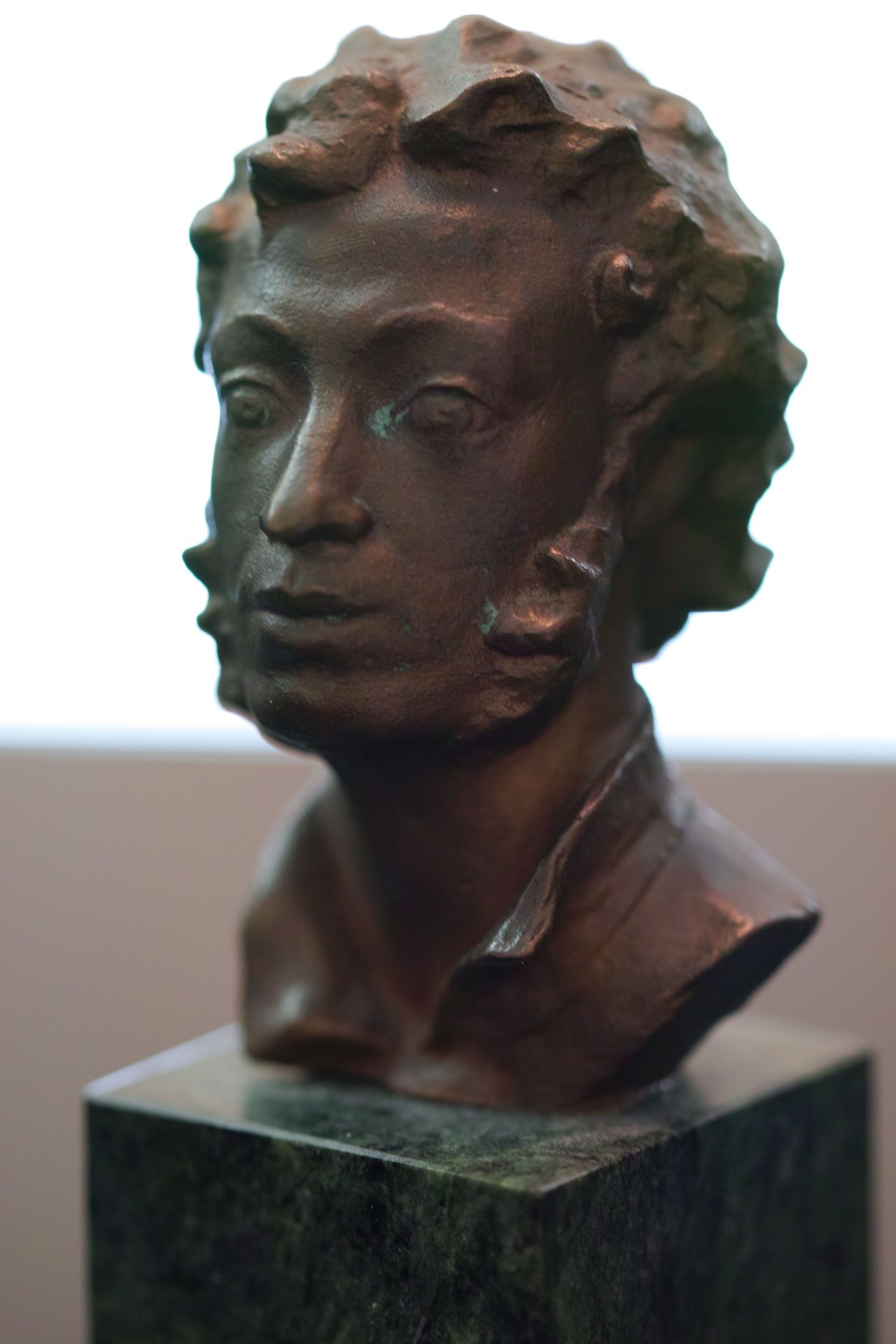 bronzestatuette1.jpg