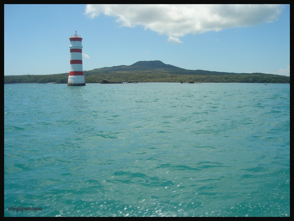 rangitoto from the sea1.jpg