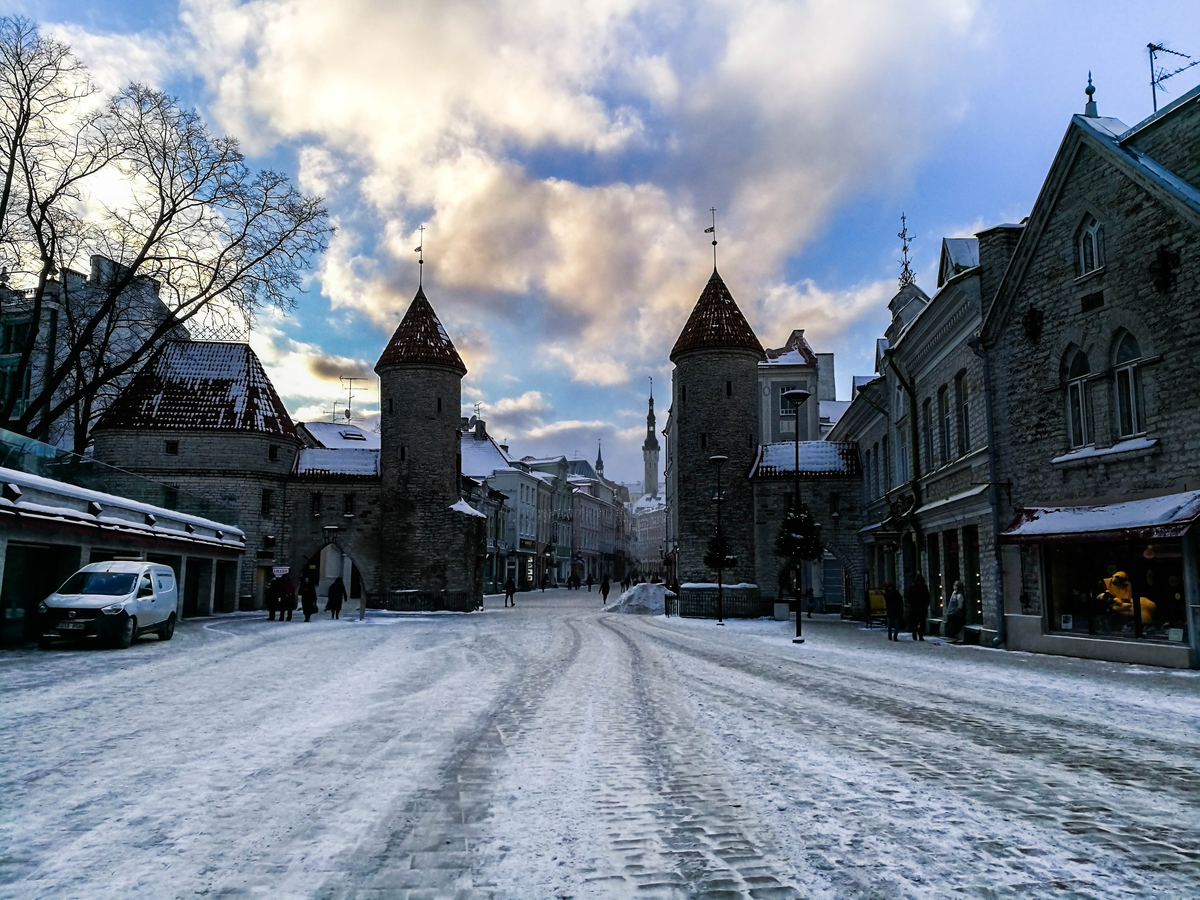 viru-gates-tallin-old-town.jpg