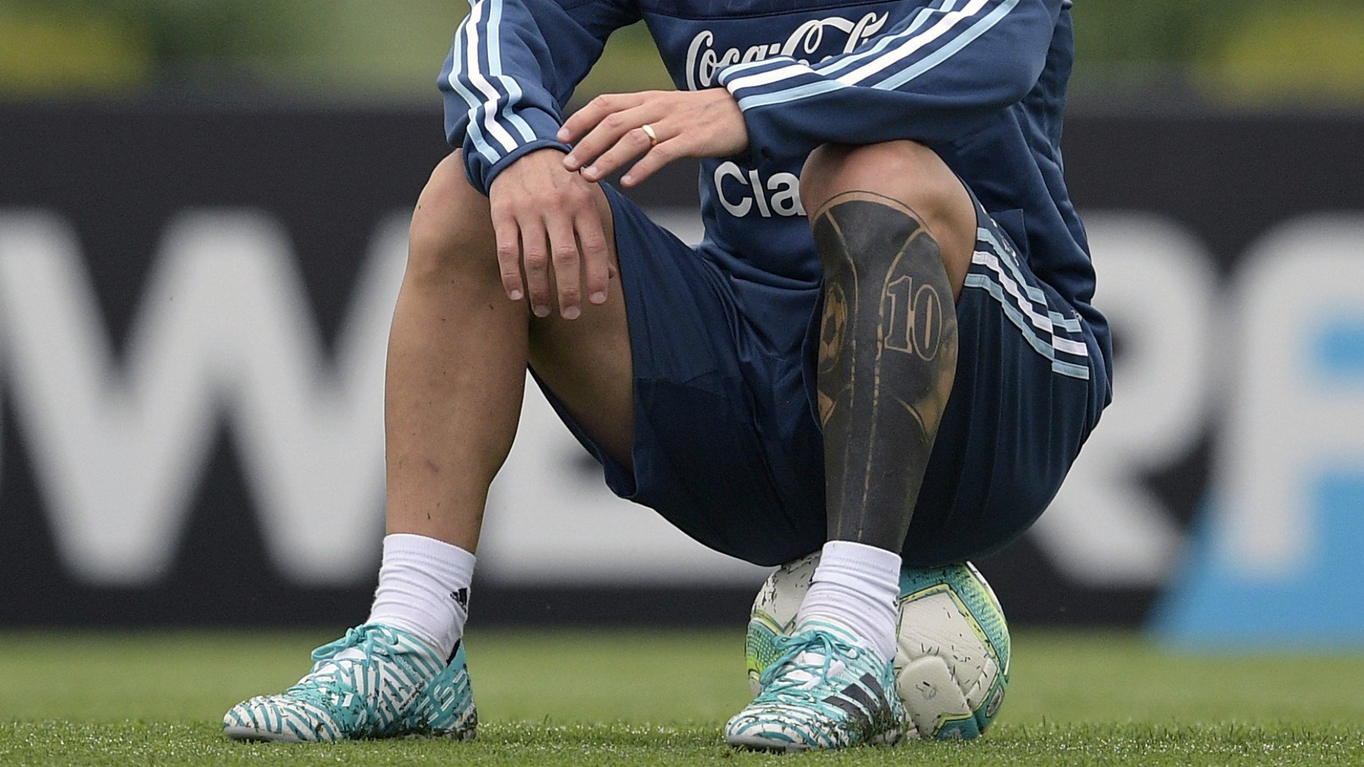 messi wearing nemeziz