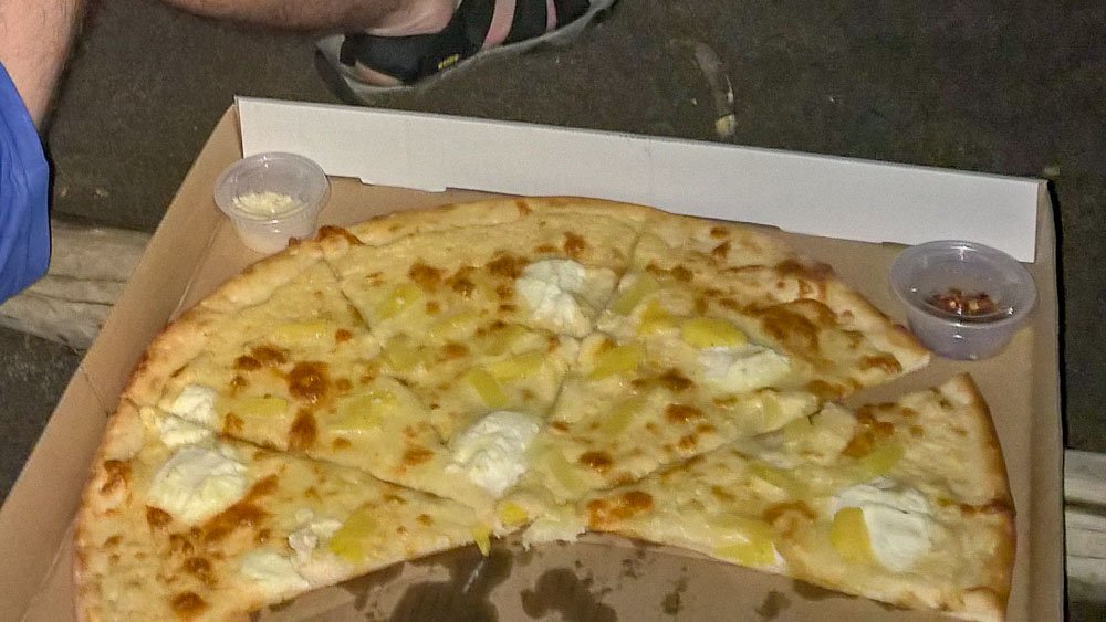 Pineapple White Pizza.jpg