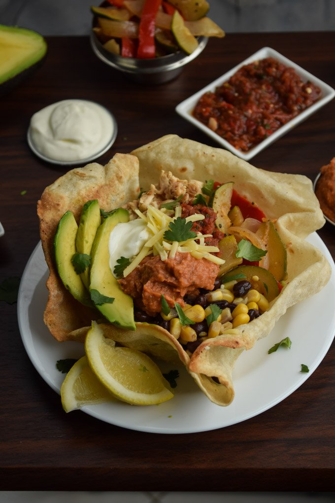 Chipotle Hummus & Fajita Veggie Taco Salad Bowls (5).jpg