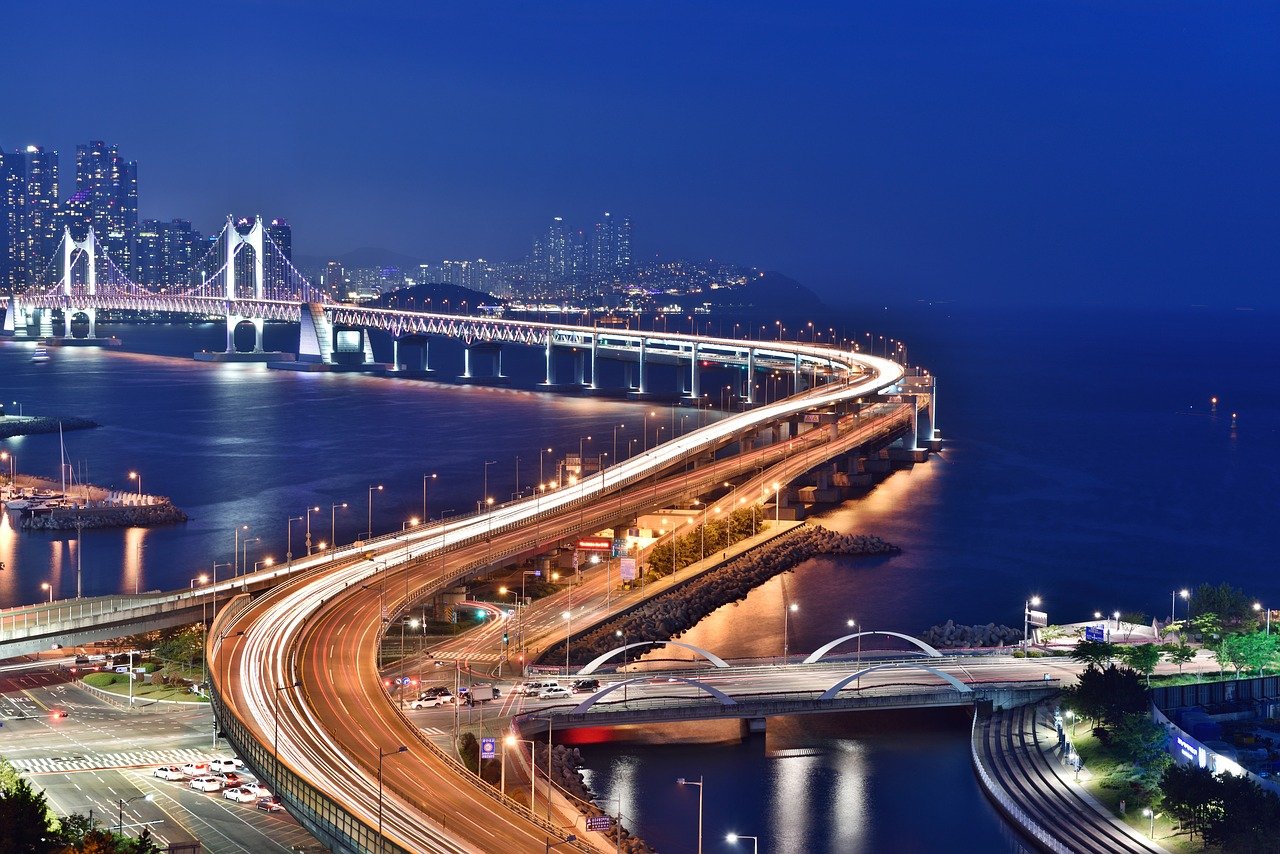 busan-night-scene-1747130_1280.jpg