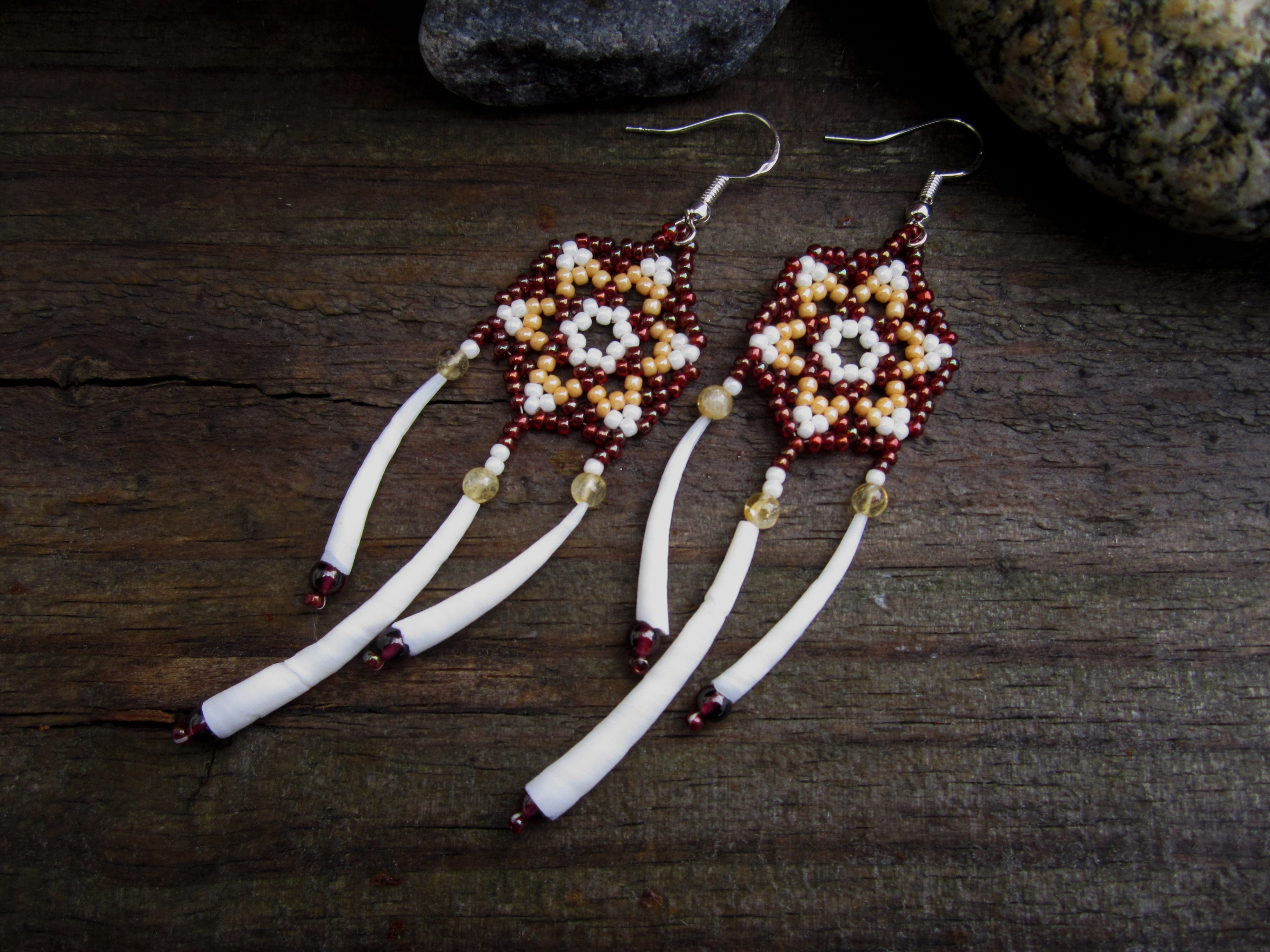 Huichol Red Cream Dentalium Shell Lace Earrings 1d.jpg