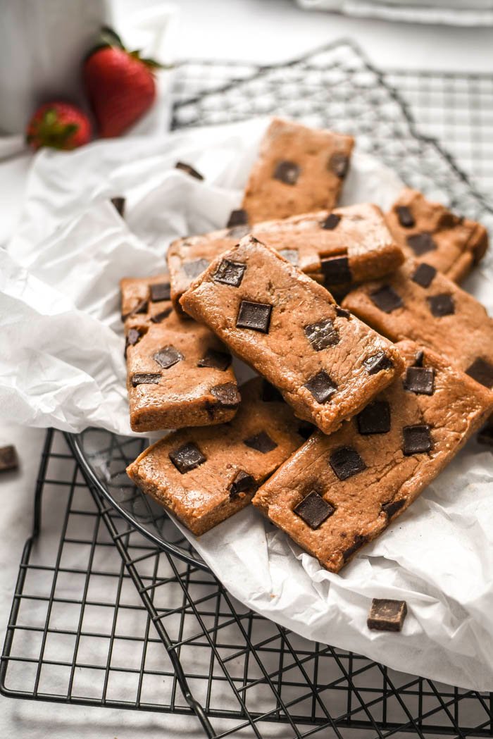 Chocolate Chunk Cookie Dough Protein Bars (Vegan+GF)..jpg