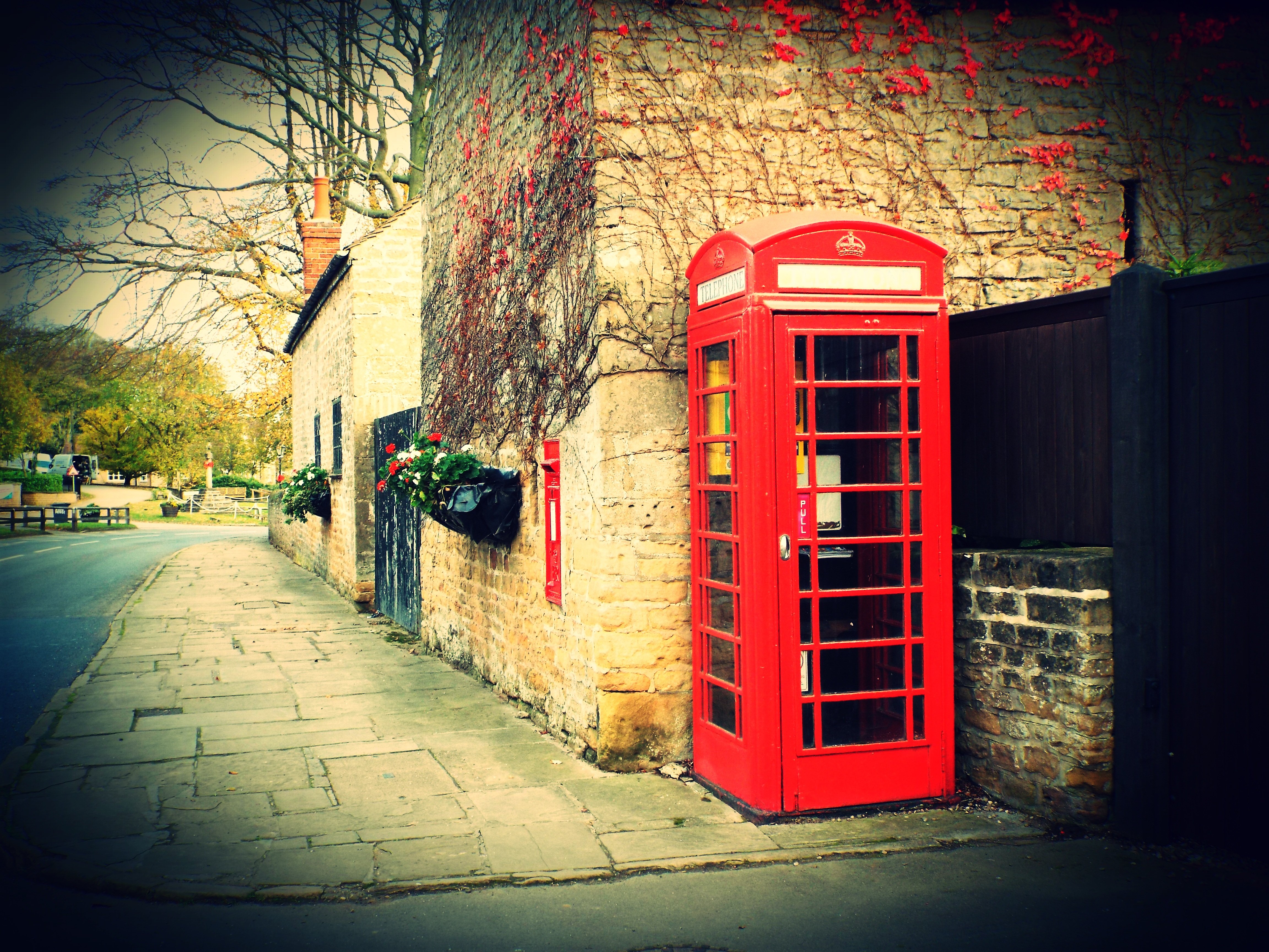 phone box.JPG