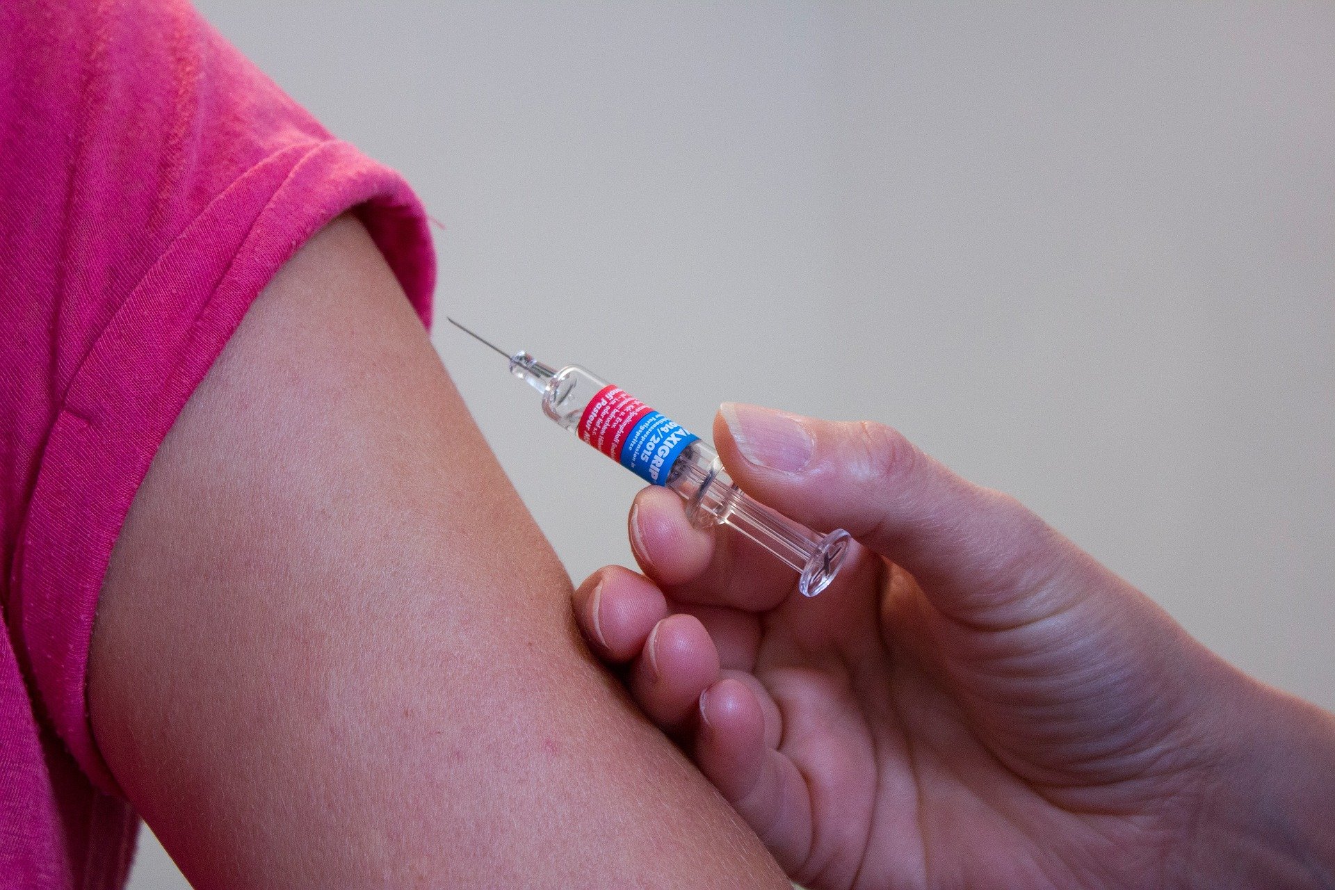 vaccination-1215279_1920.jpg