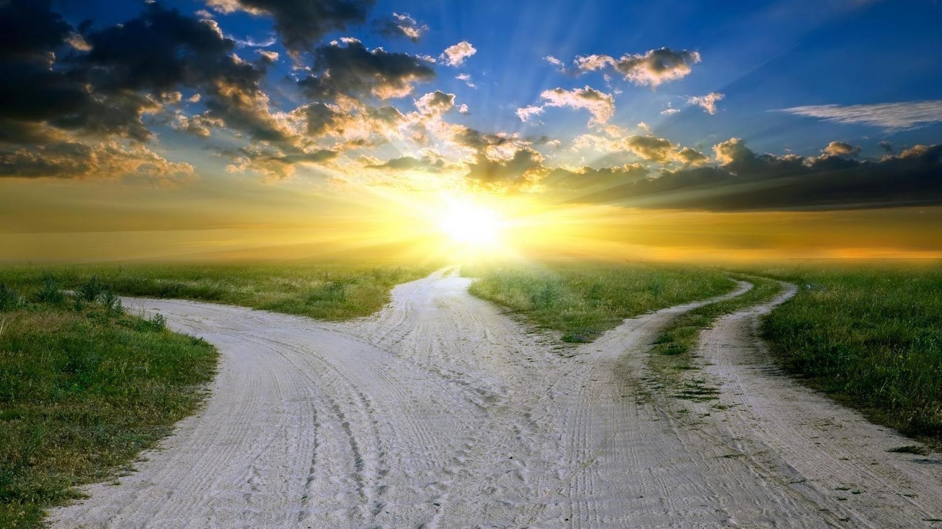 fork-in-a-prairie-road-at-sunset-298323.jpg