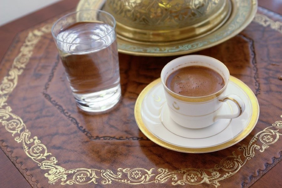 Kahve İle Su Neden Birlikte İkram Edilir Why Coffee and Water