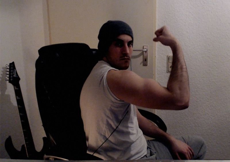 Arms flex.jpg