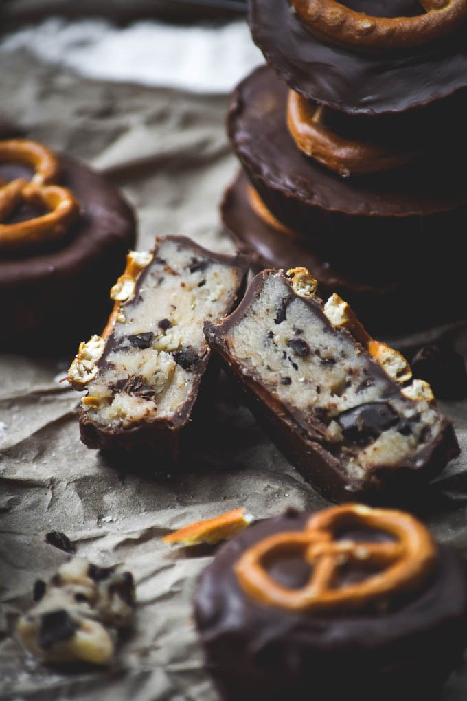 Chocolate Covered Caramel Cookie Dough Pretzel Cups (8).jpg