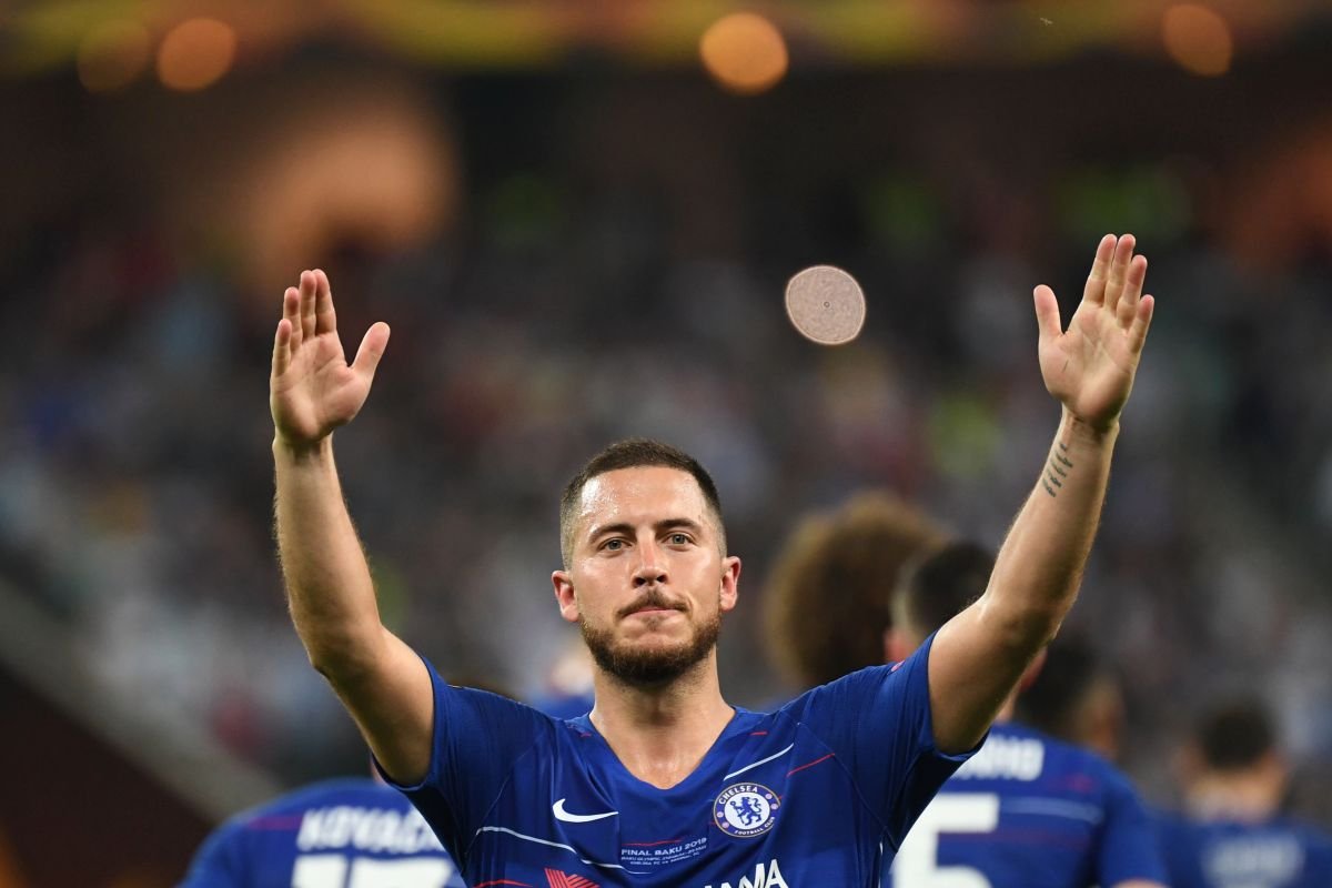 Transfer News Live Hazard Says Chelsea Goodbyes Arsenal Target Put In Headlock Coutinho To Tottenham