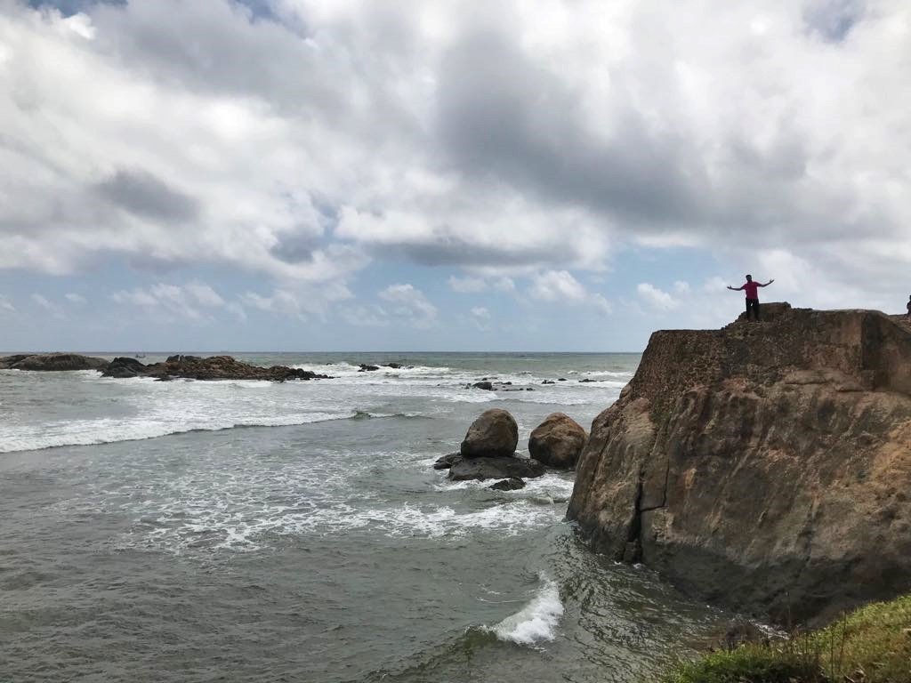 You can spend hours at the fort, sitting and admiring the Indian Ocean