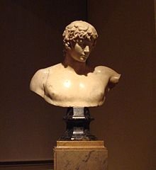 220px-Antinous_%28Museo_del_Prado_E-60%29_01.jpg