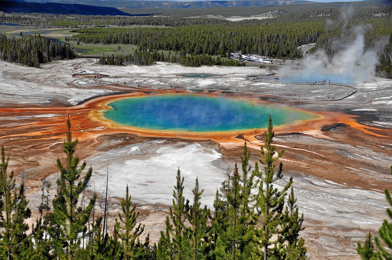 The Grand Prismatic Spring in the United States (Wyoming)The Grand Prismatic Spring in the United States (Wyoming)@carpinus