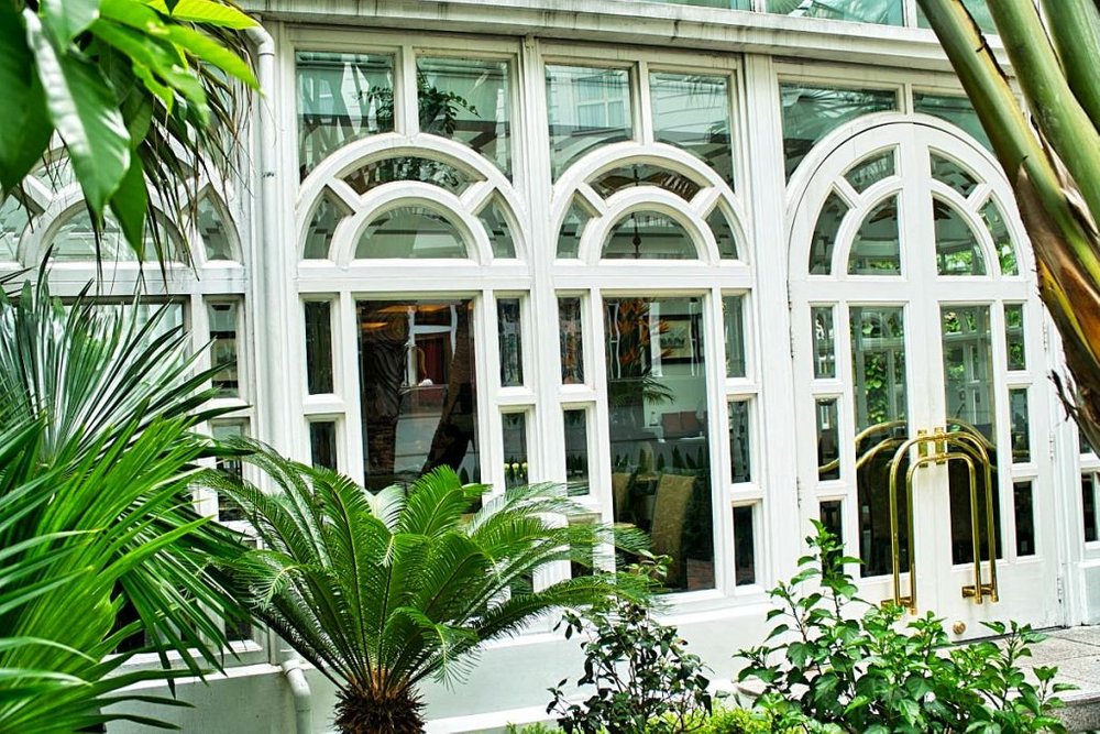 Glasshouse bar