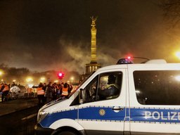 Silvester in Berlin ein Bild von der Siegessäule