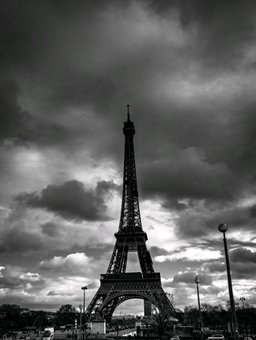 MonochromeMonday - Dramatic Eiffel tower