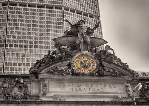 Grand Central Statue and clock.jpg