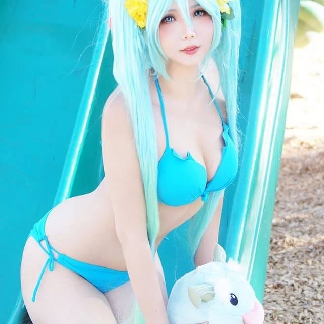 Hot Japanese Cosplay