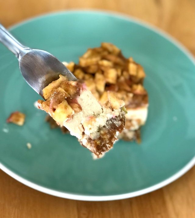 Caramel-Apple-Cheesecake-8