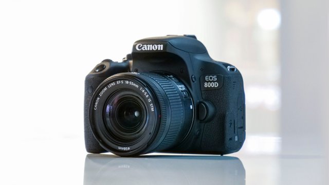 Canon EOS 760D