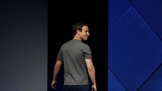 Zuckerberg assume responsabilidade "por tudo o que acontece na plataforma"