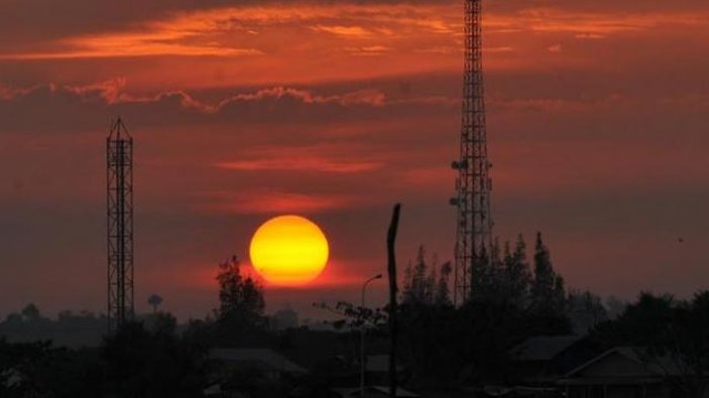 Download Gambar Pemandangan Sunset - Gambar Hitam HD