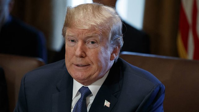 El presidente Donald Trump habla durante una reunión del gabinete en la Casa Blanca, el miércoles 1 de noviembre de 2017 en Washington. AP Photo / Evan Vucci