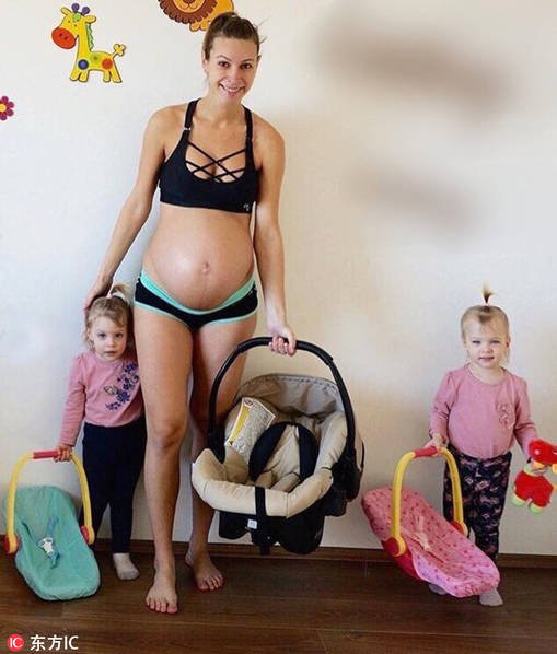 Hot Mom With Three Daughters Fitness To Ov