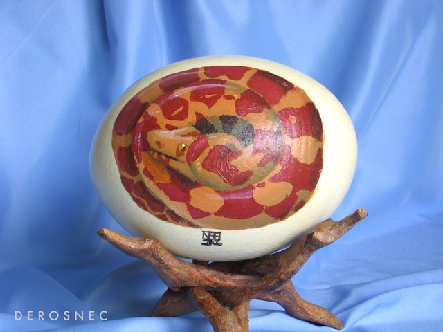 Ostrich Egg Painting: Boa