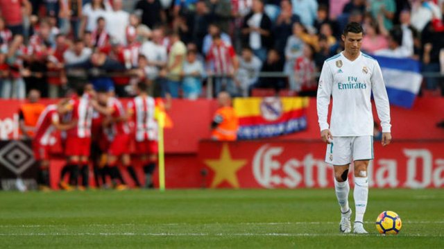 15 Alabanza en el real madrid todo es un poco mas grande