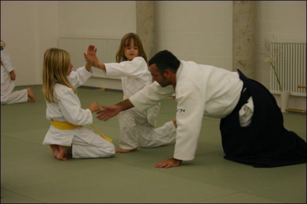 Resultado de imagen para niÃ±os practican aikido