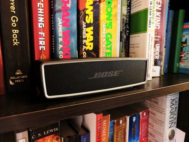 AMAZING SOUND!!! Bose Soundlink Mini 2 Bluetooth Speaker Review