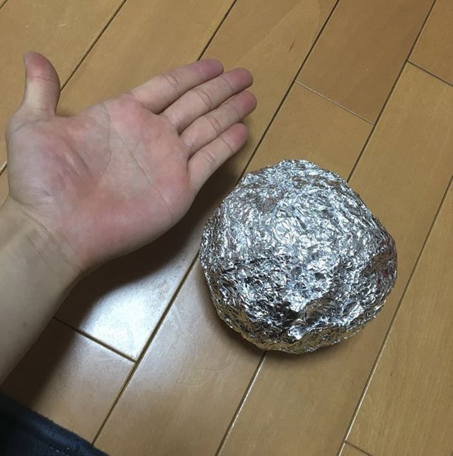 Polishing Tin Foil Balls 1