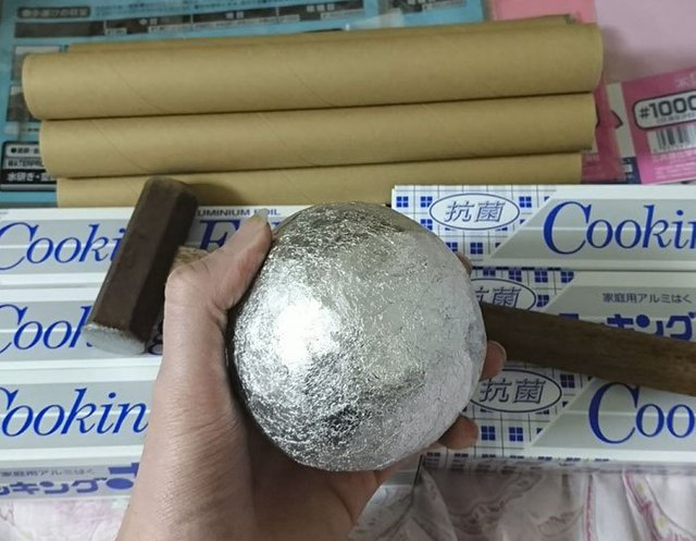 Polishing Tin Foil Balls 2